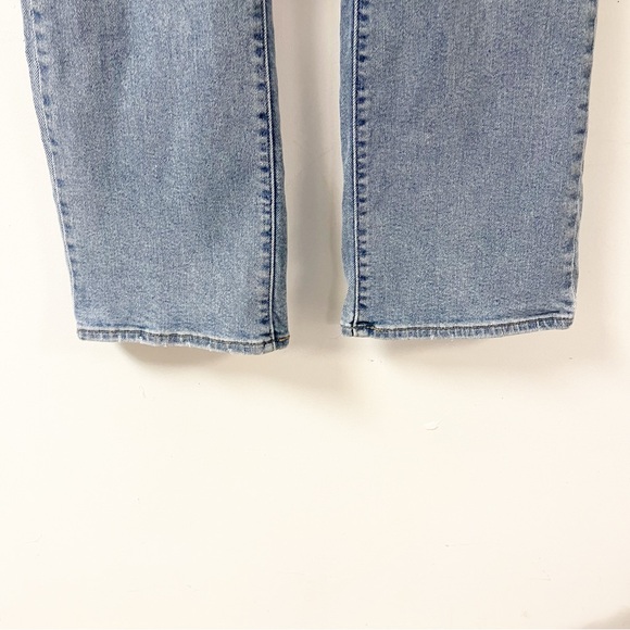 LEVI'S High waisted crop flare high rise light wash non distressed size 28 - Picture 5 of 13